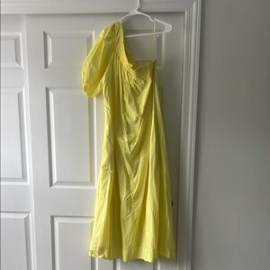 Elegant Yellow One-Shoulder Dress